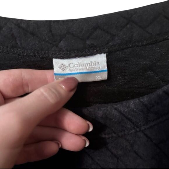 Columbia- Women’s Crew Neck Black Quilted Sweatshirt w Pockets Long Sleeve,  XL - Picture 2 of 8